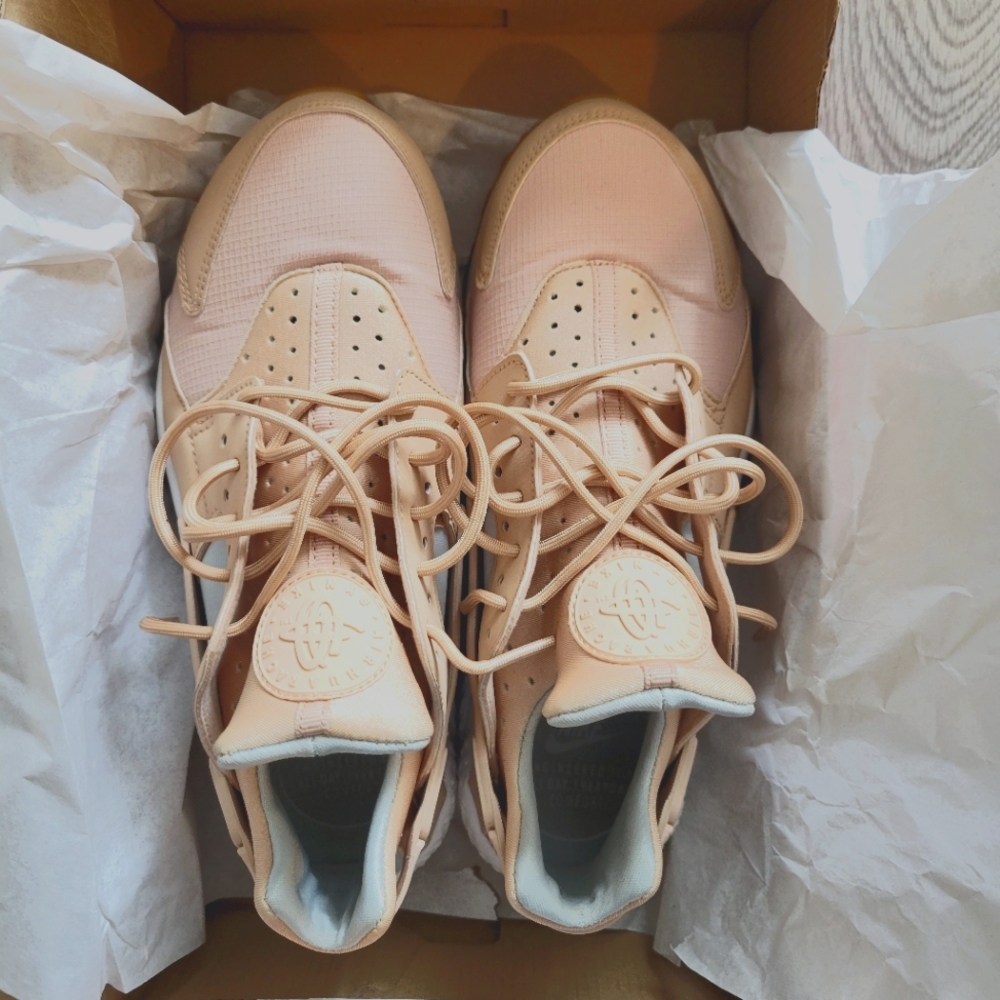 Nike Womens Huararache Run